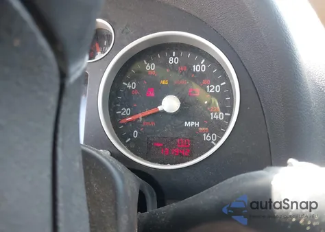 2001 Audi Tt z USA, uszkodzony, nr VIN TRUTX28N211014701